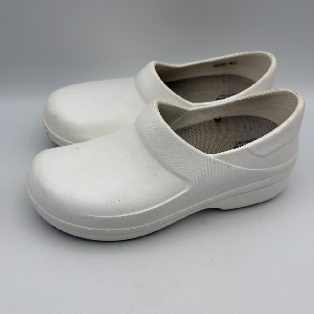 Crocs Neria Pro II Clog Women Size 6 White Slip Resistant Work Shoes Non-Slip